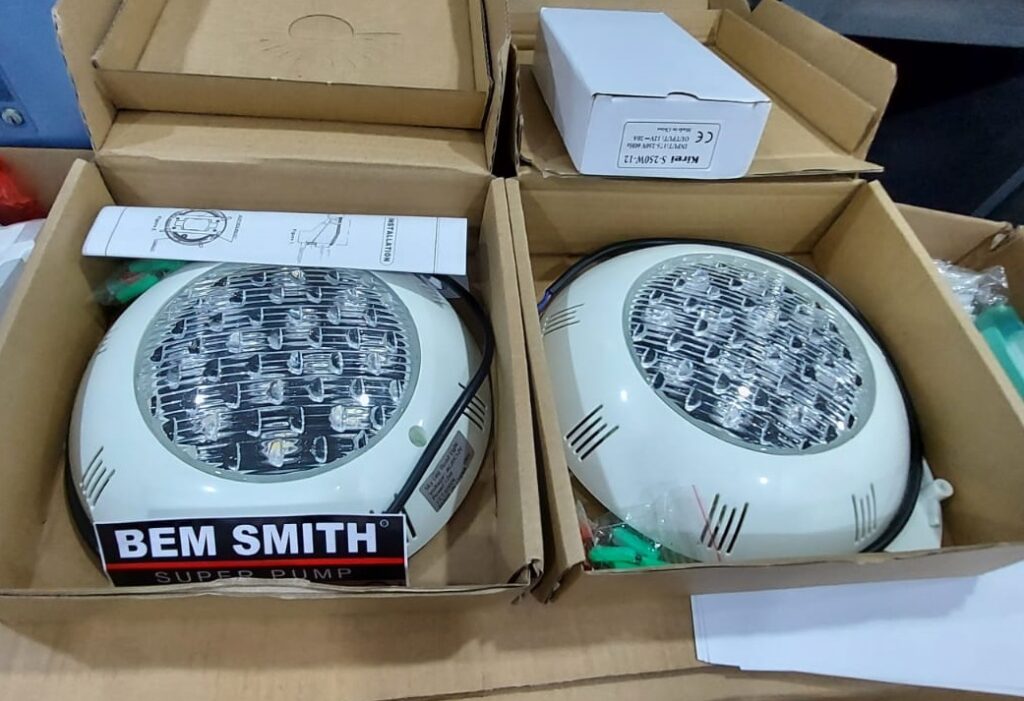 lampu kolam renang bem smith