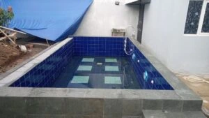 Cara Mengganti Lampu Kolam Renang