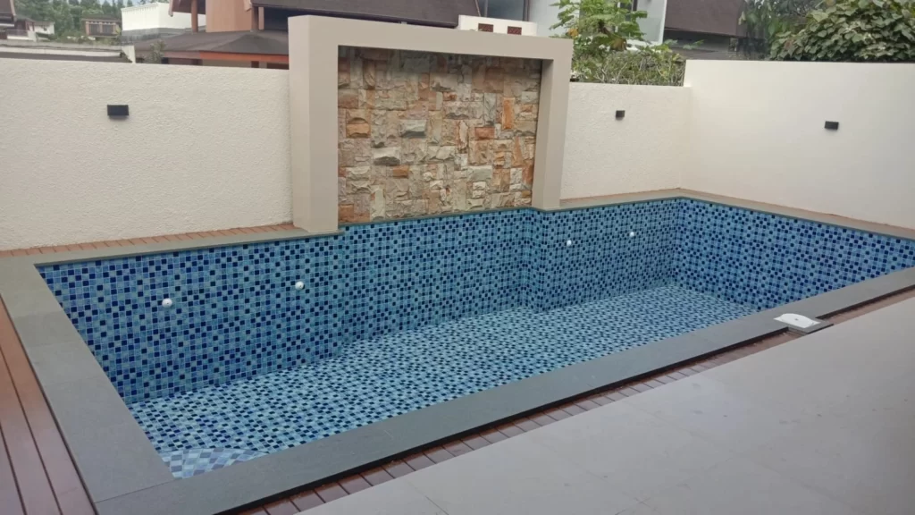 pemasangan inlet fitting kolam renang