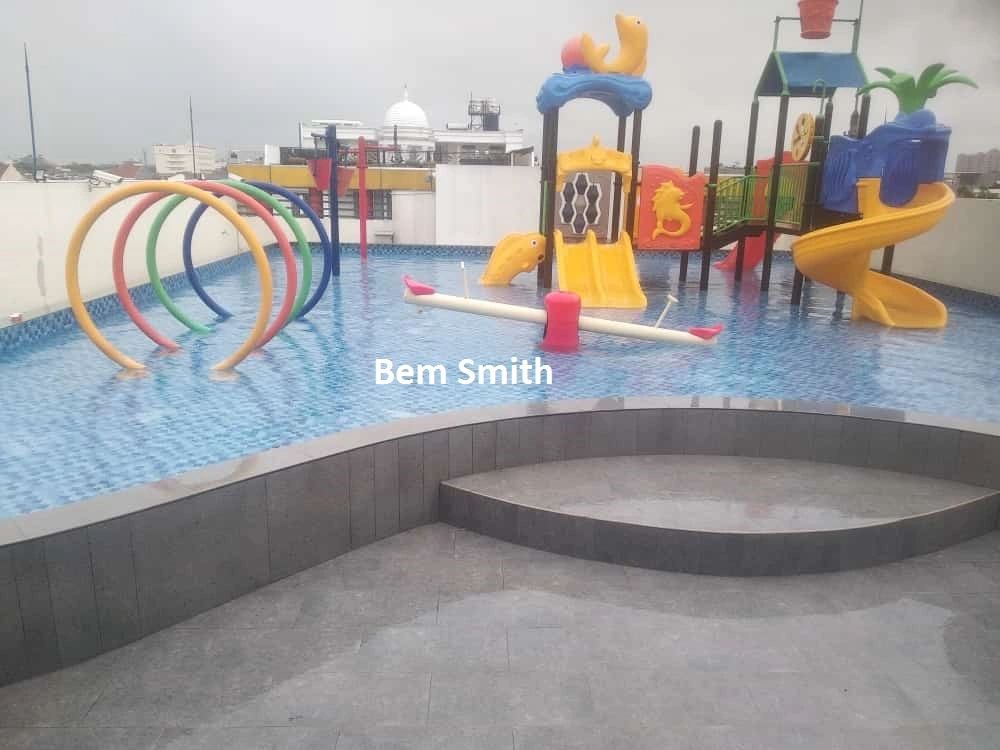 melakukan perawatan rutin waterpark