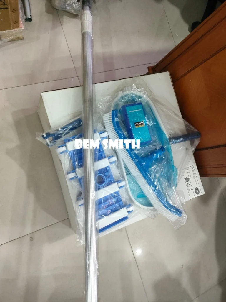 Alat Operasional Kolam Renang Yang Wajib Ada