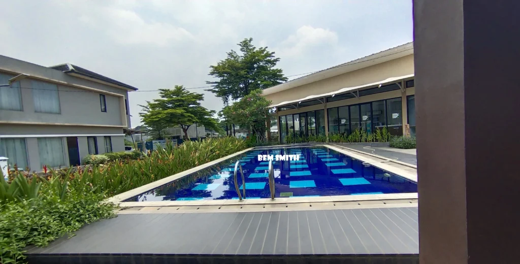 Tips-perawatan-kolam-renang-alami